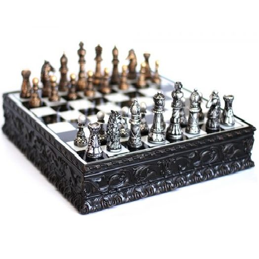Decoração em resiina peça xadrez rainha cor prata 6 x 6 x 12,5cm