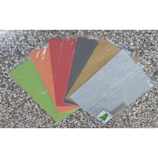 pacote-presente-crepom-medio-com-fita-diversas-estampas pacote-presente-crepom-medio-com-fita-diversas-estampas