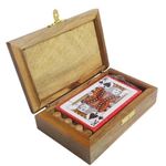 jogo de truco com baralho e pinos em caixa de madeira jogo de truco com baralho e pinos em caixa de madeira