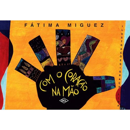 com o coração na mão com o coração na mão