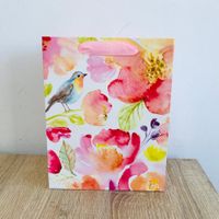 sacola-para-presente-com-alca-pequena-flores-18x23cm-impor